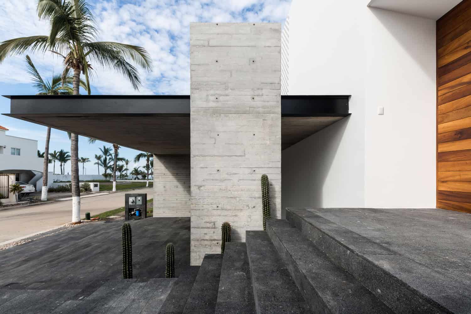 Beach House by [H] Arquitectos in Mazatlan, Mexico