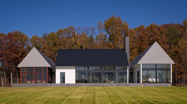 Becherer House by Robert M. Gurney Architect in Virginia, USA
