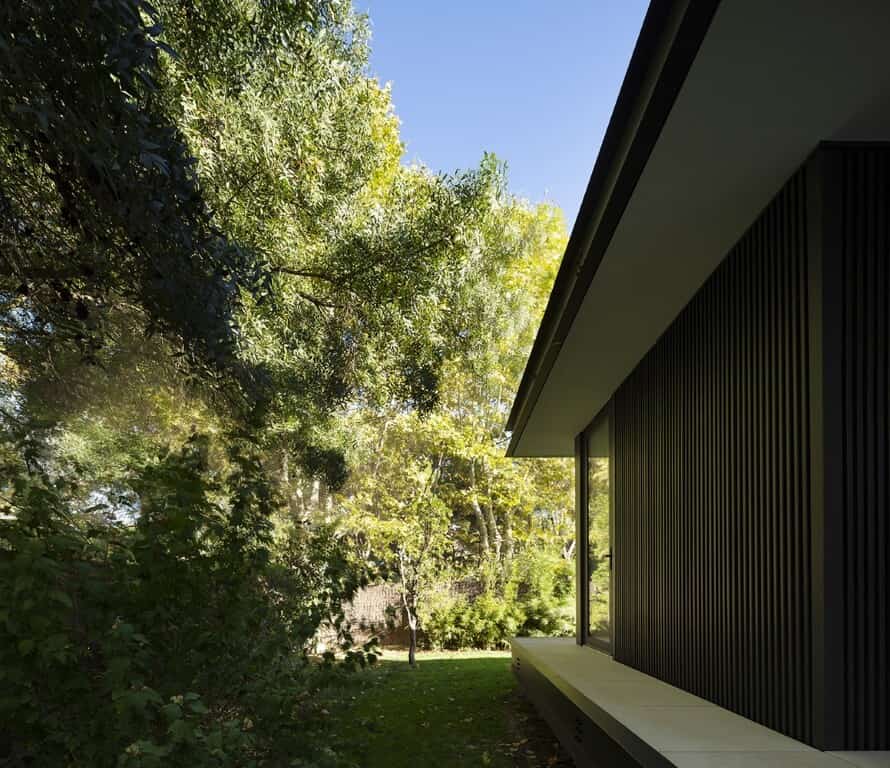 CTN House by Brengues Le Pavec Architectes: Minimalism Framed by Nature CTN House by Brengues Le Pavec Architectes: Minimalism Framed by Nature