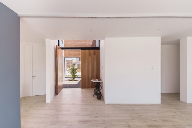 House LB by Riofrio + Rodrigo Arquitectos in Piura, Peru