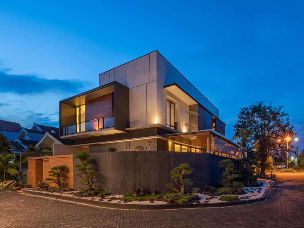 J House by y0 Design Architect in Sidoarjo, Indonesia J House by y0 Design Architect in Sidoarjo, Indonesia