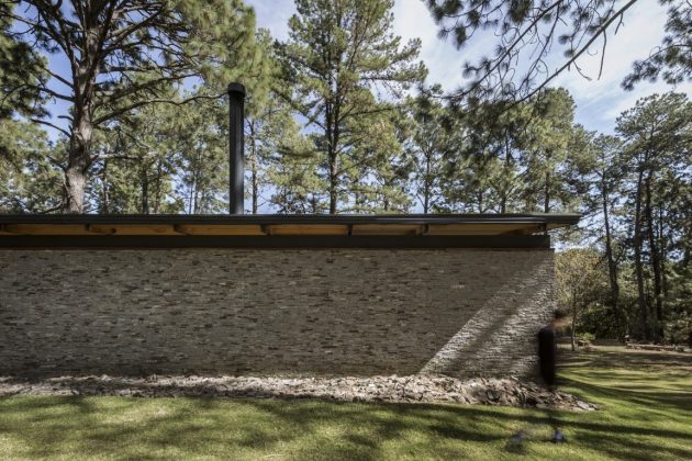 Open Valley House by RAVSTUDIO in Tapalpa, Mexico