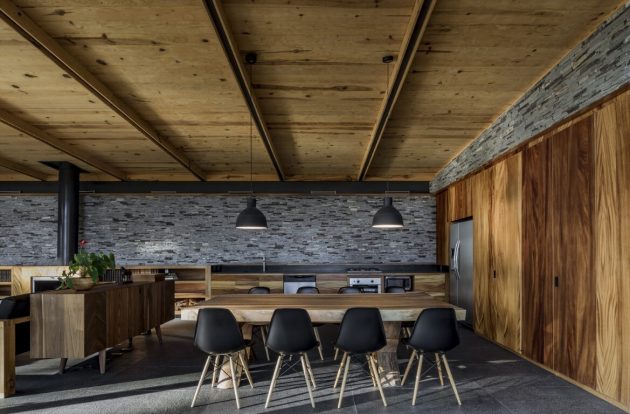 Open Valley House by RAVSTUDIO in Tapalpa, Mexico