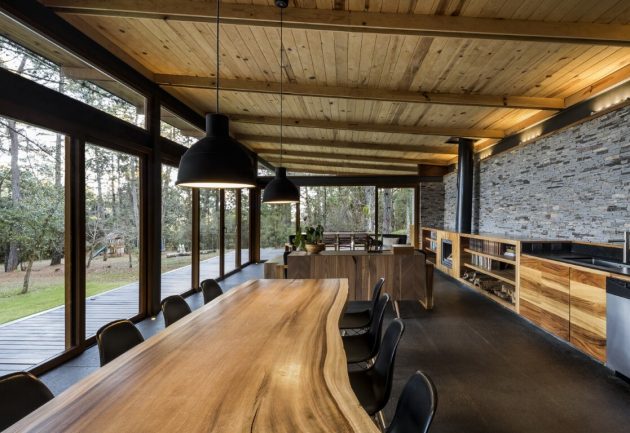 Open Valley House by RAVSTUDIO in Tapalpa, Mexico