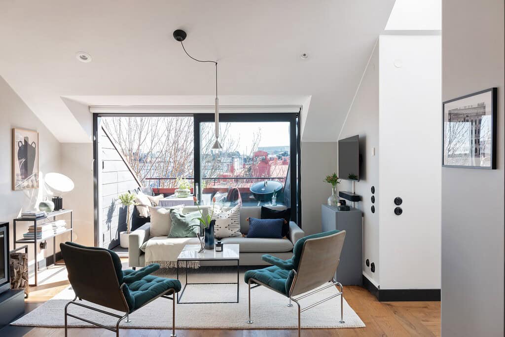 Wonderful Penthouse With Sunny Terrace Wonderful Penthouse With Sunny Terrace