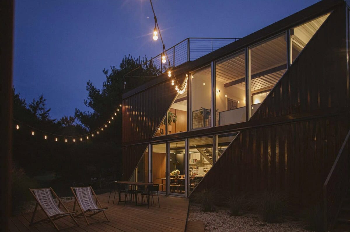 New York House Made With 6 Containers New York House Made With 6 Containers