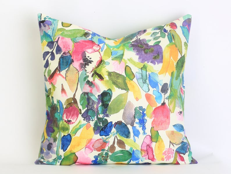 15 Lovely Spring Pillow Covers For Your Patio