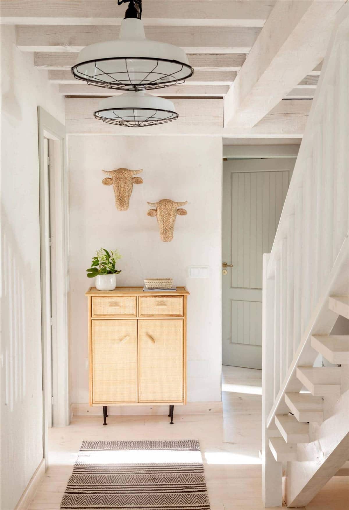 9 Original Hallways That Will Give You Very Good Ideas