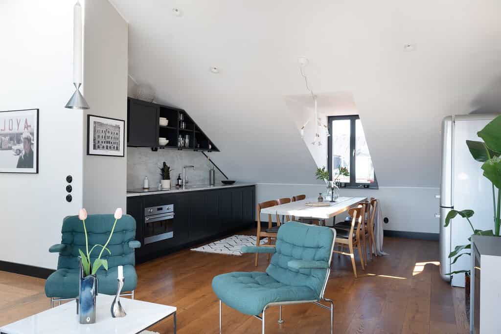 Wonderful Penthouse With Sunny Terrace Wonderful Penthouse With Sunny Terrace