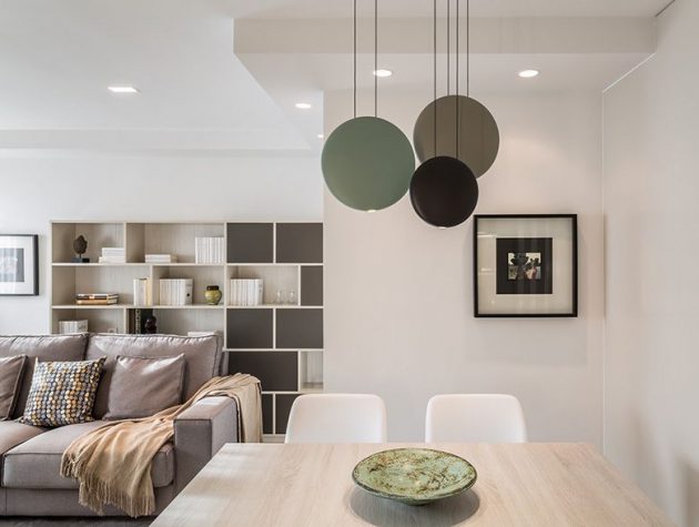 Chromatic Contrasts, Simple And Modern Lines Characterize This Home