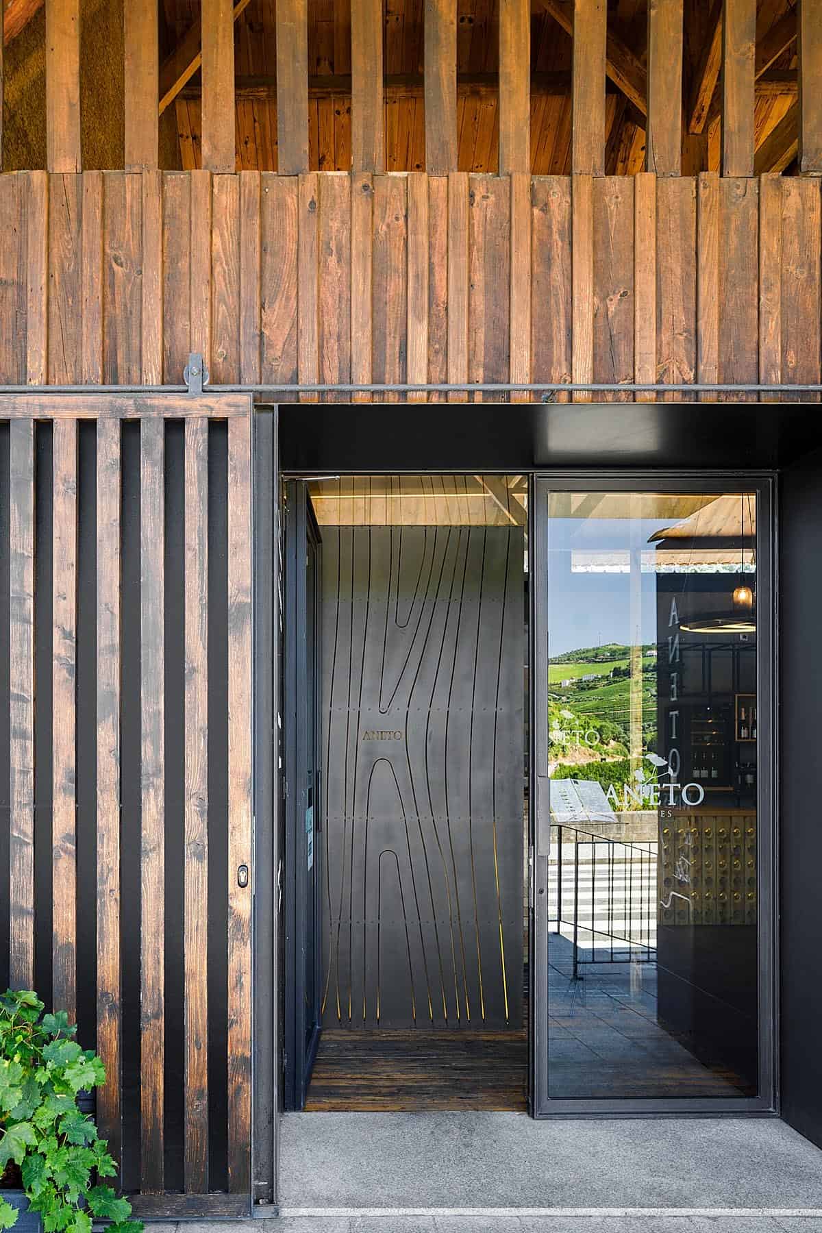 Aneto & Table Restaurant by Just an Architect in Peso da Regua, Portugal Aneto & Table Restaurant by Just an Architect in Peso da Regua, Portugal