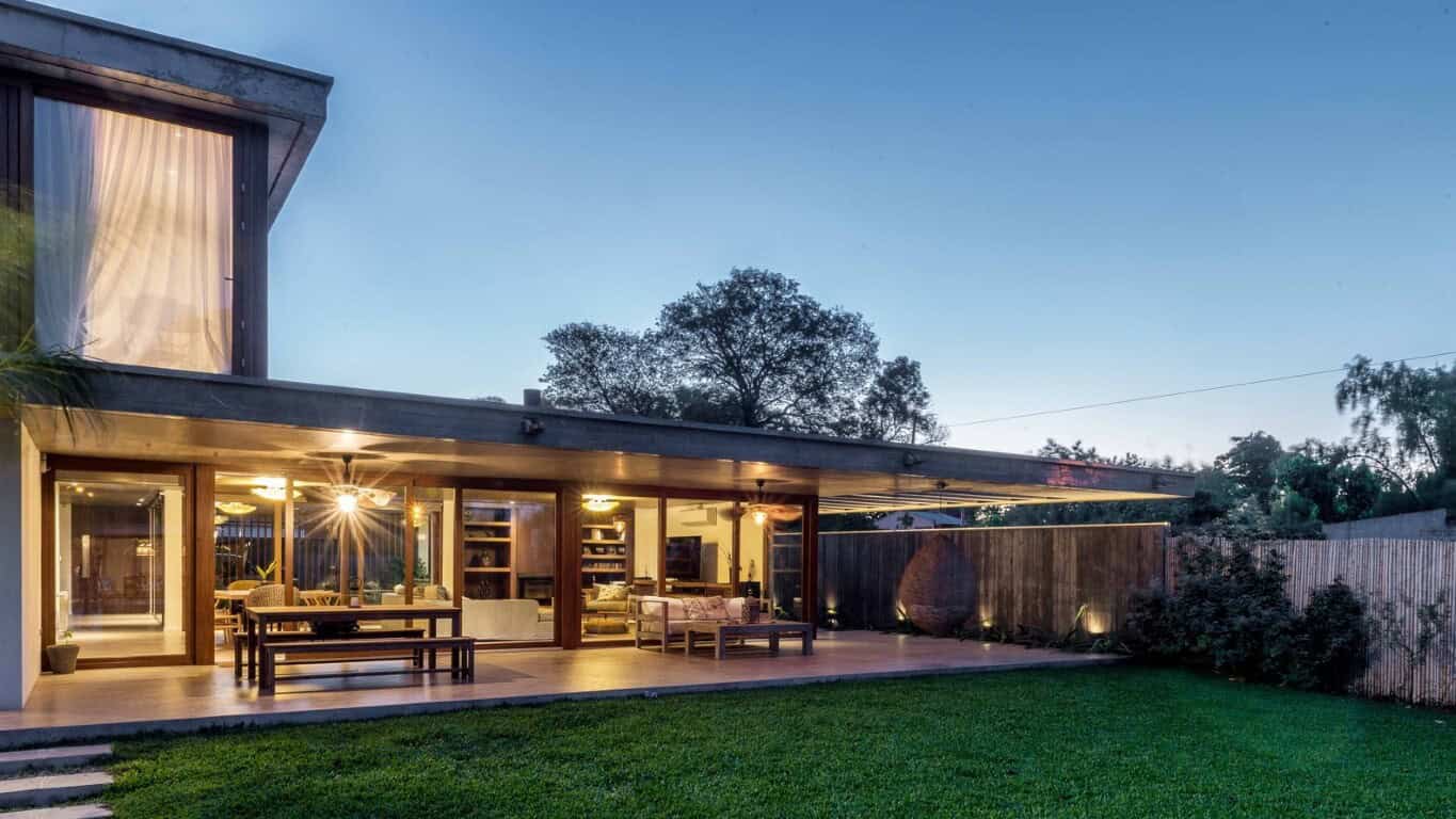 Fluxa House by Gianserra + Lima Arquitectos in La Plata, Argentina Fluxa House by Gianserra + Lima Arquitectos in La Plata, Argentina