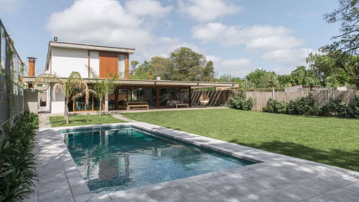 Fluxa House by Gianserra + Lima Arquitectos in La Plata, Argentina Fluxa House by Gianserra + Lima Arquitectos in La Plata, Argentina