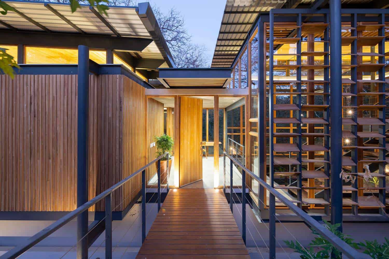 Jungle Frame House by Studio Saxe in Nosara, Costa Rica Jungle Frame House by Studio Saxe in Nosara, Costa Rica