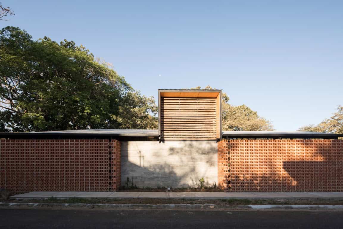 La Garita House by Arkosis in Costa Rica La Garita House by Arkosis in Costa Rica