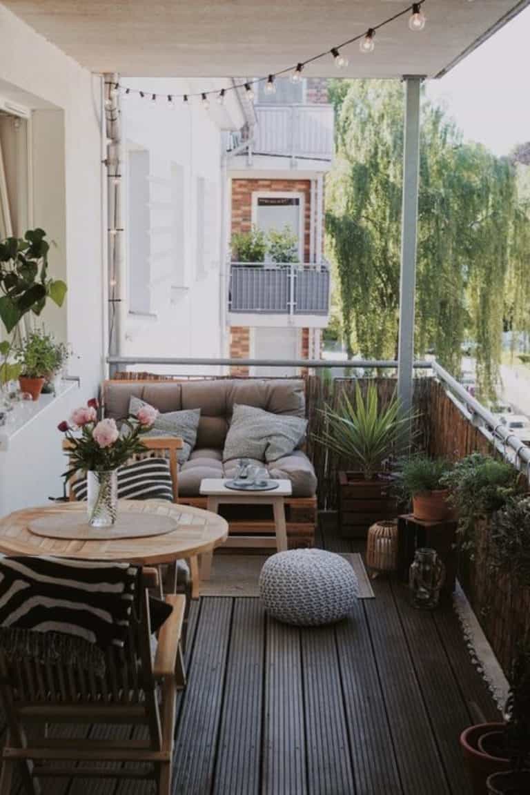 A Cozy Little Balcony That Will Melt Your Heart