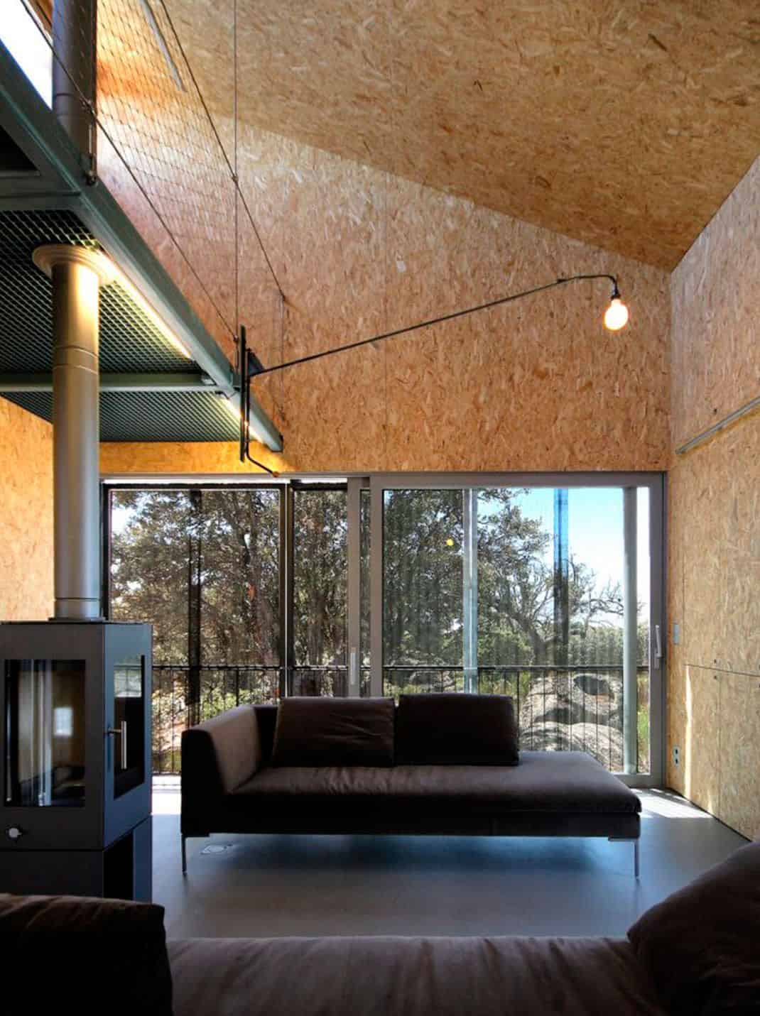 Beautiful Contrast On The Exterior of This Sustainable Home