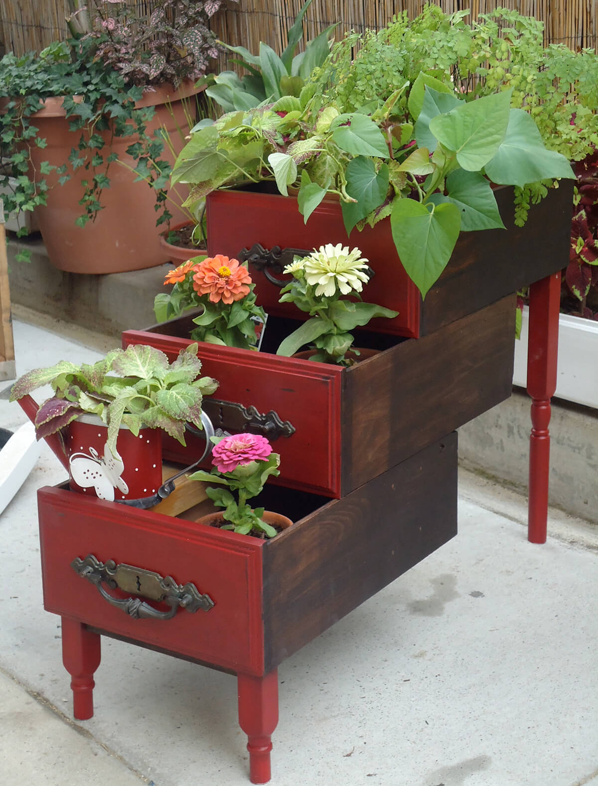 15 Awesome DIY Planter Ideas You Can Make From Everyday Items