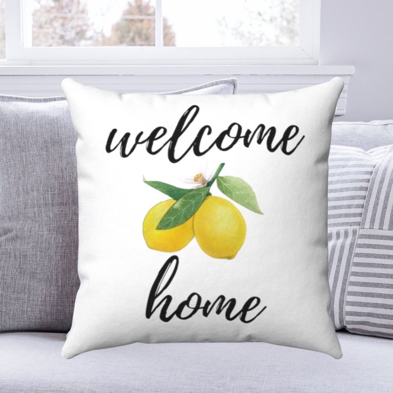 15 Charming Summer Pillow Designs That Will Dress Up Your Beach House