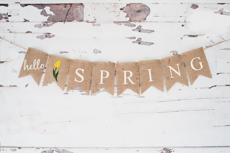 15 Wonderful Spring Banner Designs That Will Refresh Your Porch