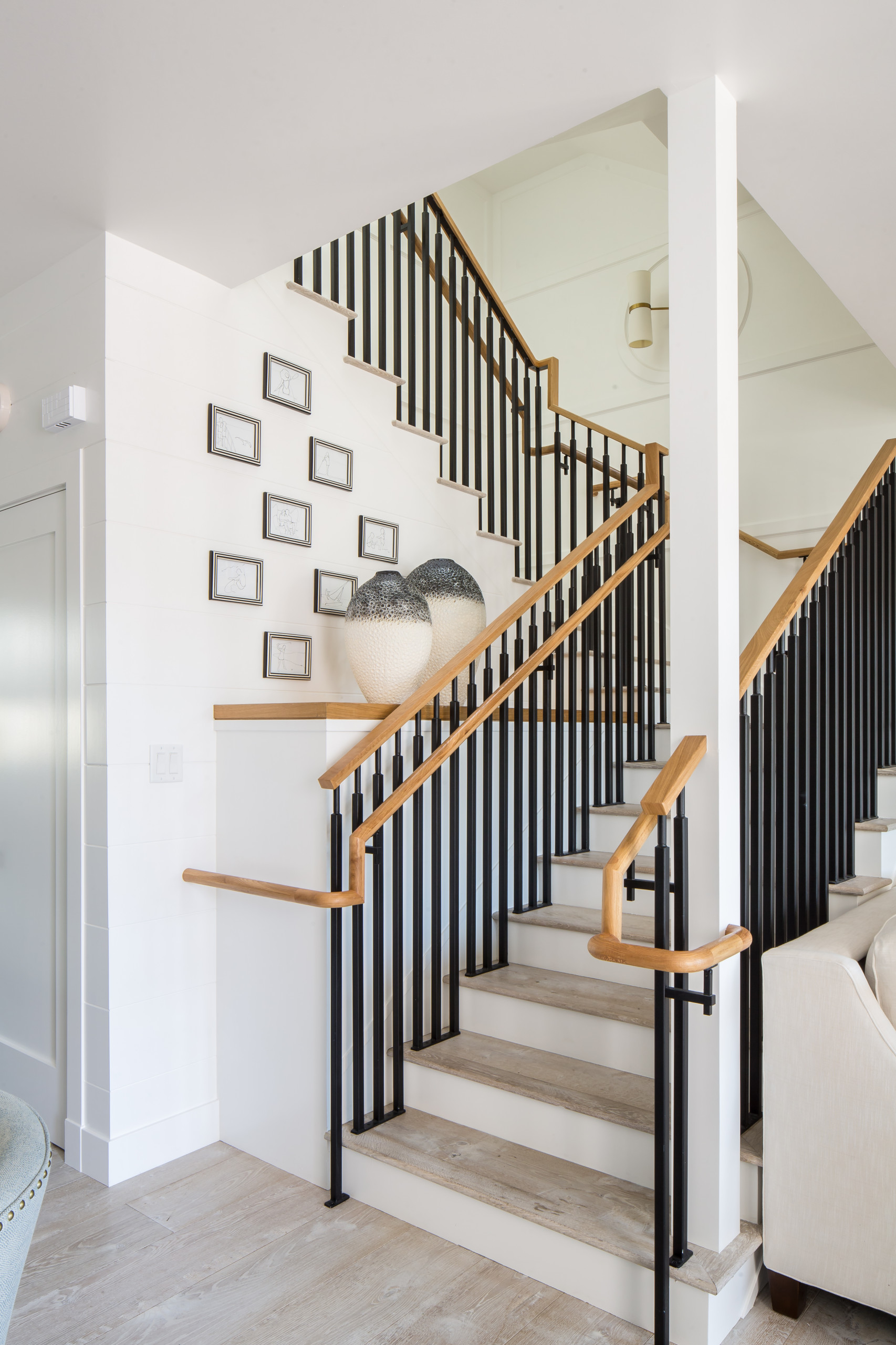16 Awesome Coastal Staircase Designs Perfect For Your Home