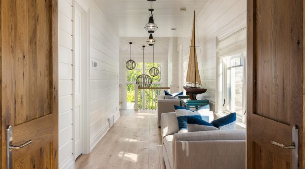 16 Superb Coastal Hall Designs That Are Simply Filled With Light