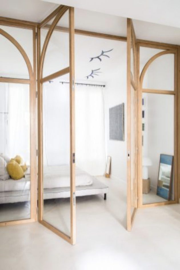 The Glass Door As The Protagonist In Search Of Elegance And Transparency