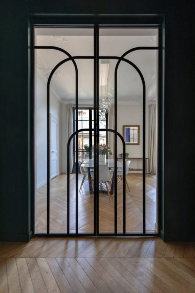 The Glass Door As The Protagonist In Search Of Elegance And Transparency