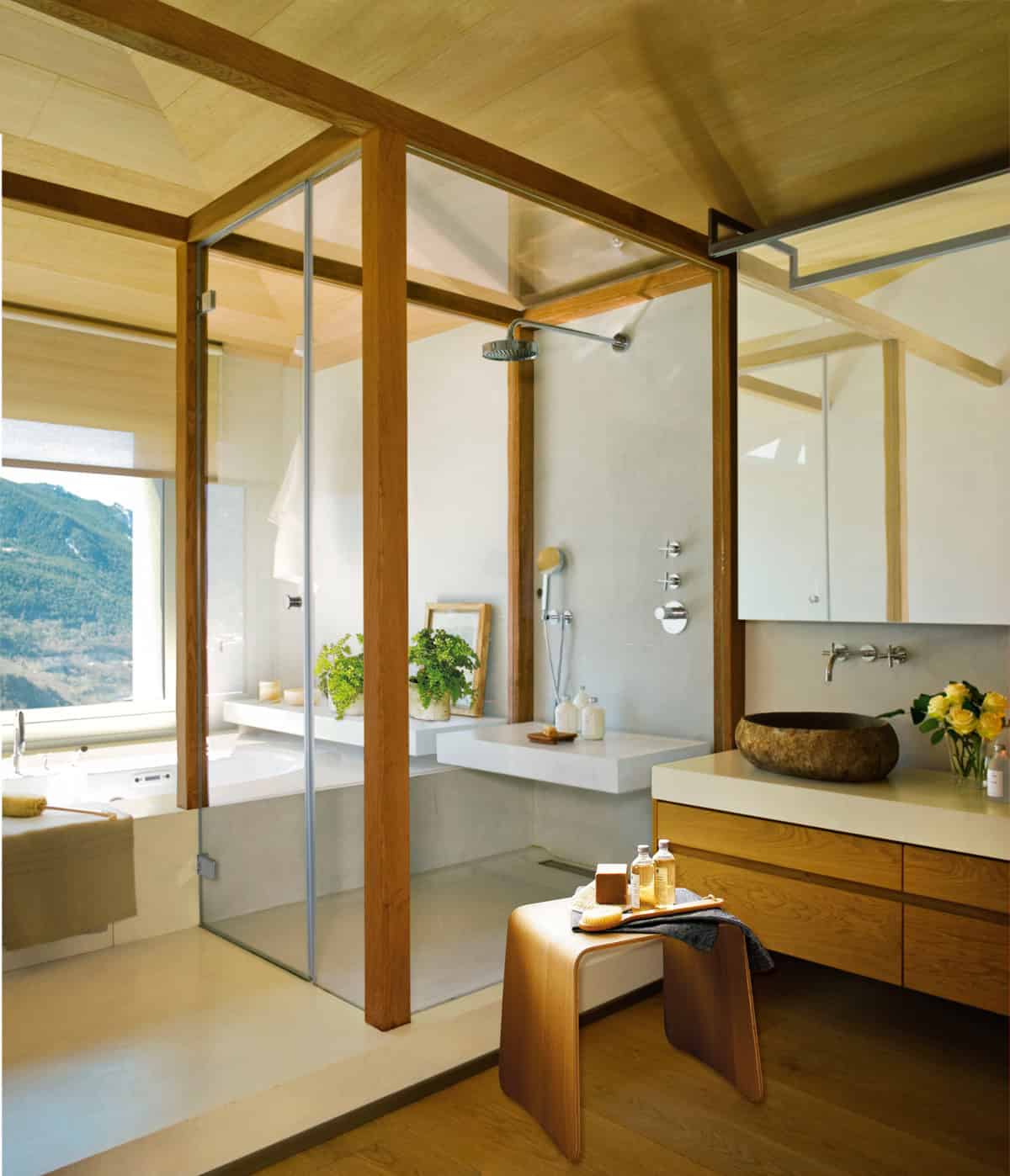 9. WITH A LARGE SCULPTURAL SHOWER 9. WITH A LARGE SCULPTURAL SHOWER