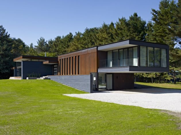 Clearview Residence by Altius Architecture Inc in Ontario, Canada
