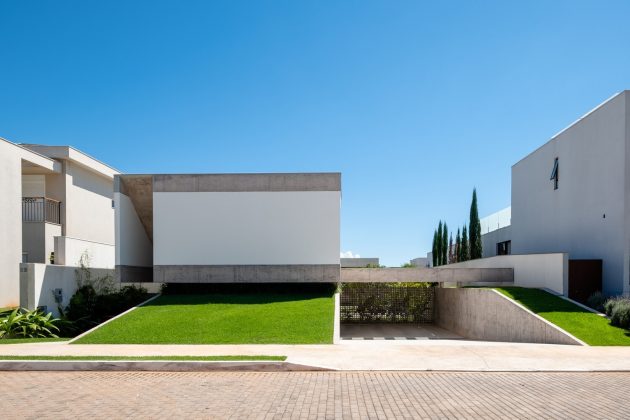 House Petry by Estudio MRGB in Brasilia, Brazil