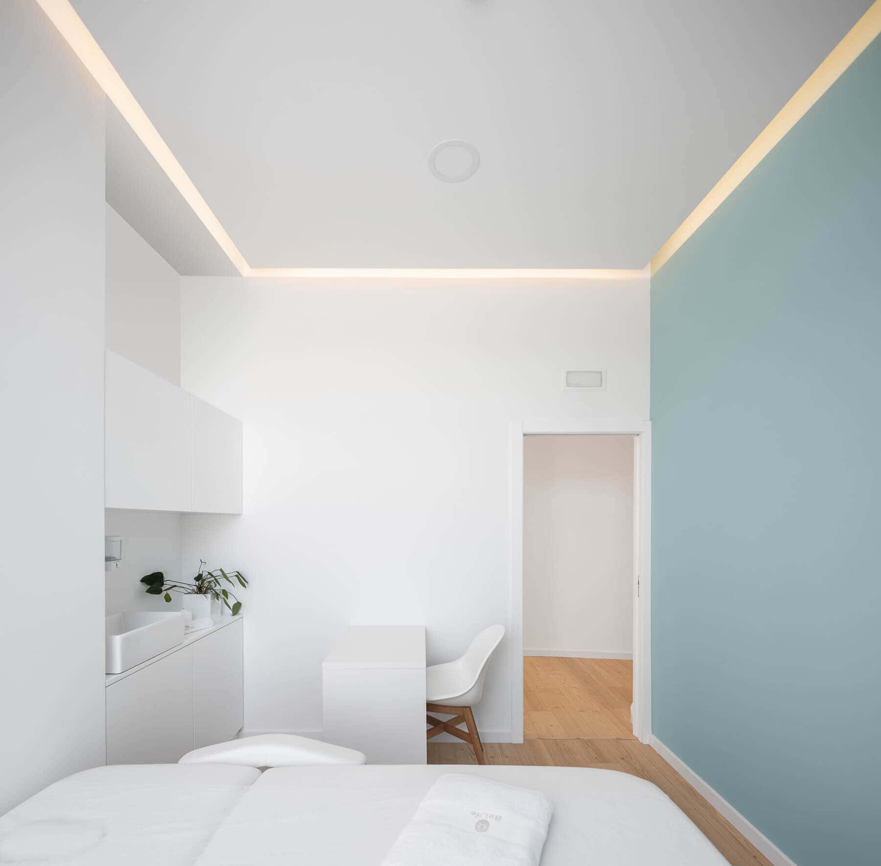 The curves of the human body as inspiration in architecture - BELIFE project by Romulo Neto The curves of the human body as inspiration in architecture - BELIFE project by Romulo Neto