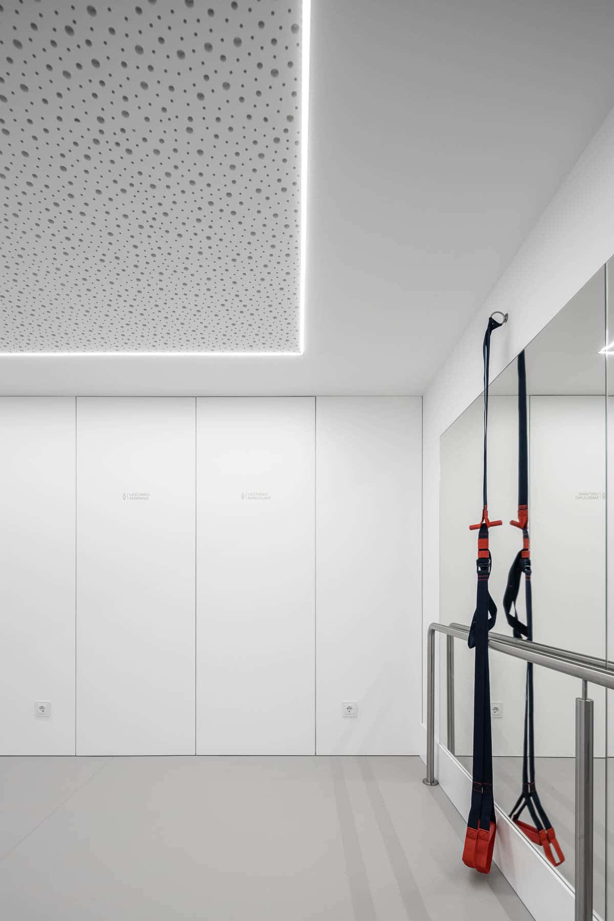 The curves of the human body as inspiration in architecture - BELIFE project by Romulo Neto The curves of the human body as inspiration in architecture - BELIFE project by Romulo Neto