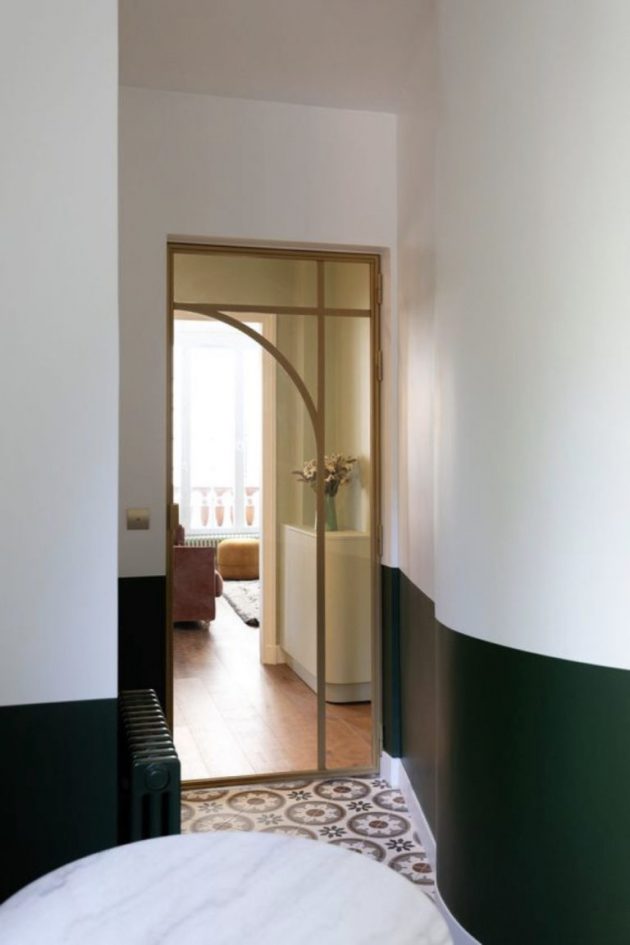 The Glass Door As The Protagonist In Search Of Elegance And Transparency