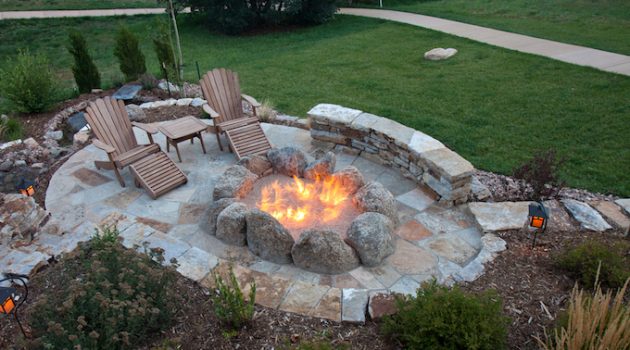 Ring in Spring: 5 Tips for Preparing Your Outdoor Space for Entertaining