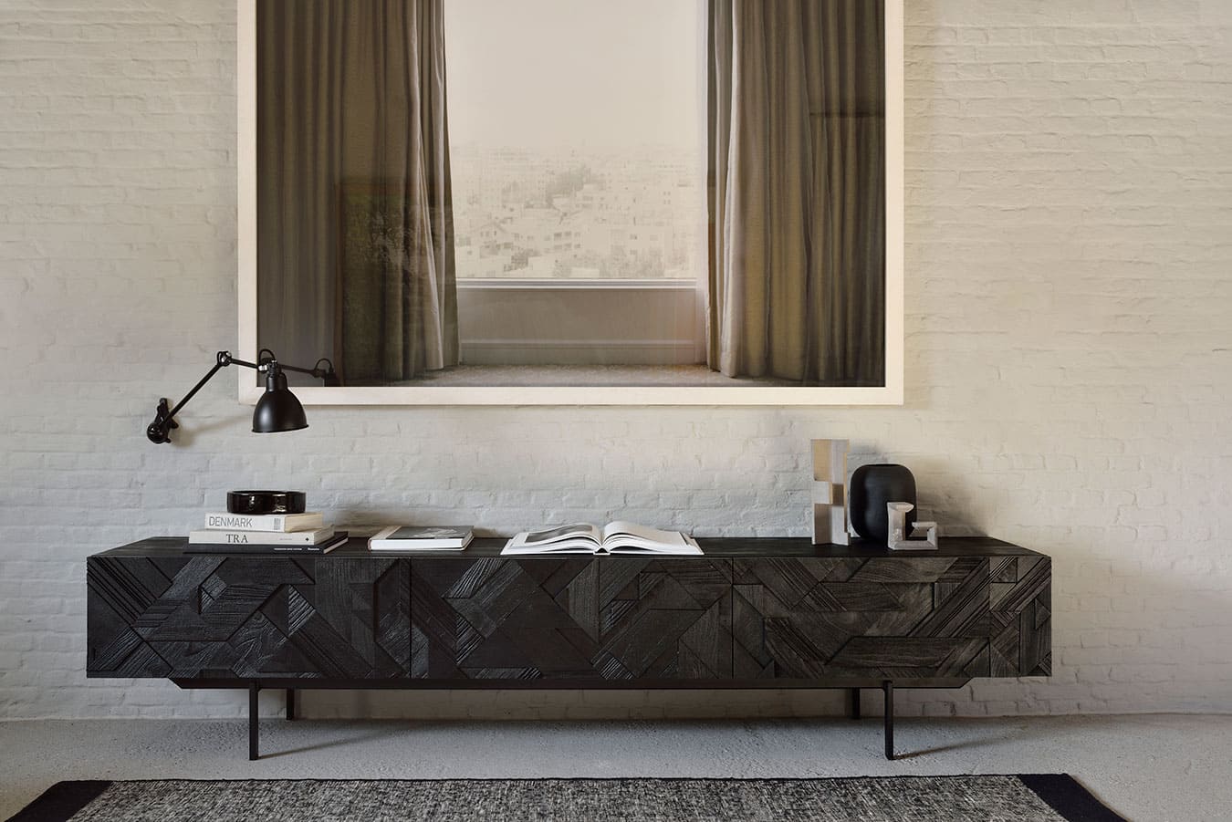 How To Bring Contrast In Your Interior With Black Decoration