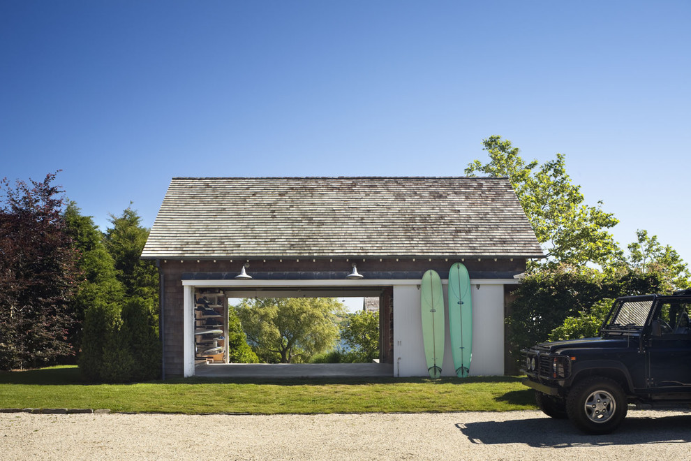 14 Examples of Amazing Coastal Garage Designs For Your Beach House