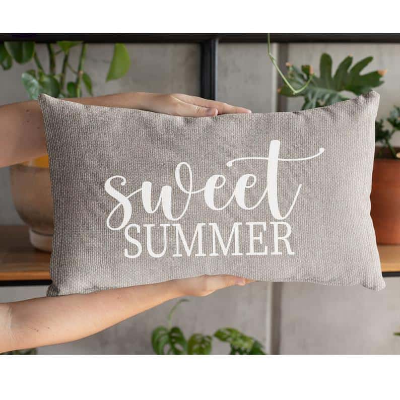 4. Outdoor Summer Pillow 4. Outdoor Summer Pillow