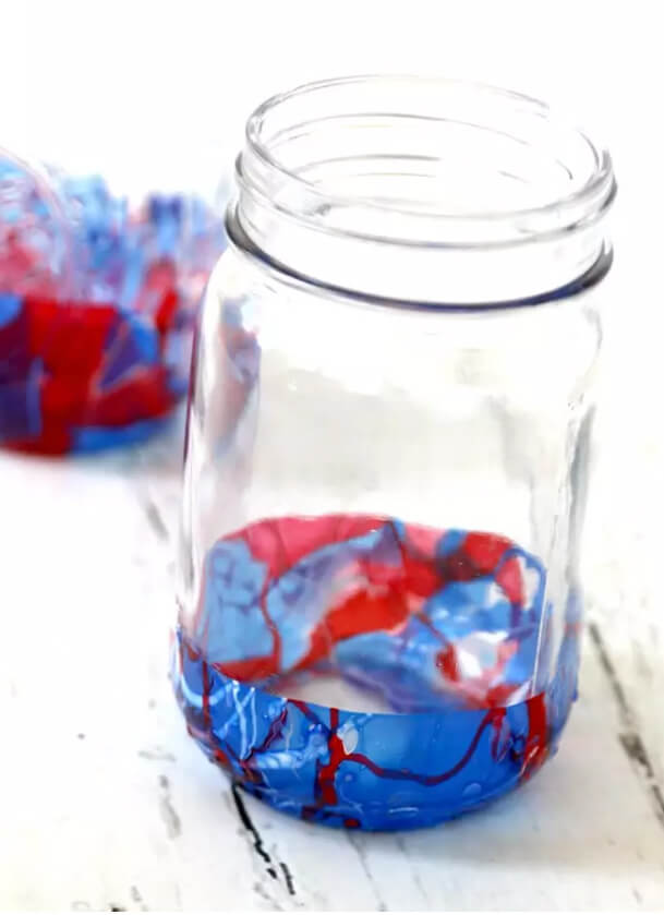 16 Cool DIY Bottle Painting Projects You'll Enjoy Crafting Over The Weekend