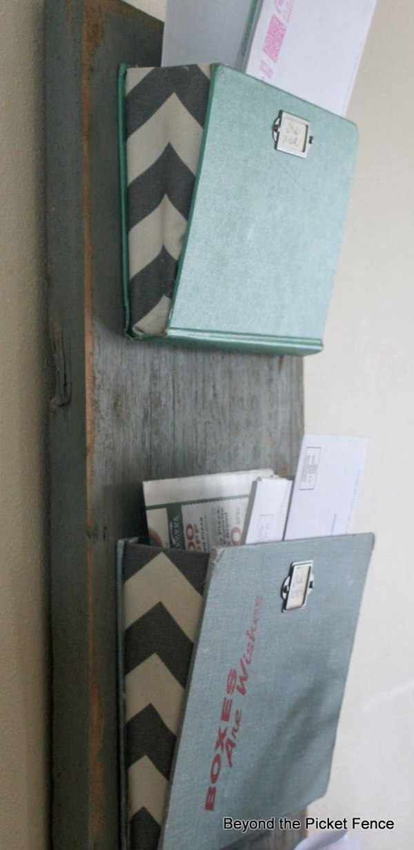17 Beautiful DIY Book Crafts For A Farmhouse Look