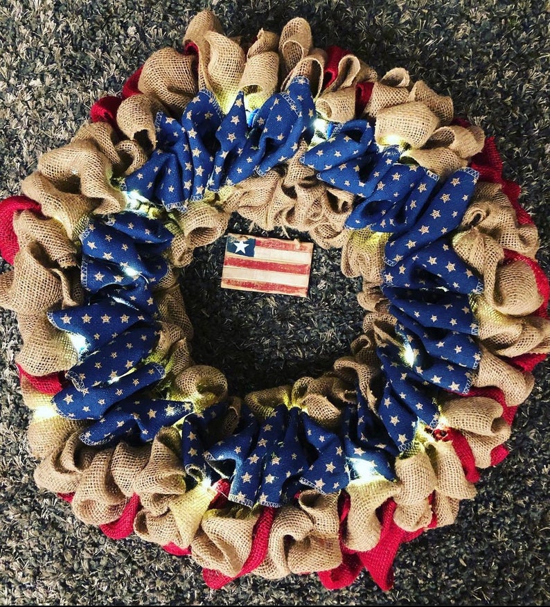 20 Must-Have Patriotic Wreath Designs for the 4th of July
