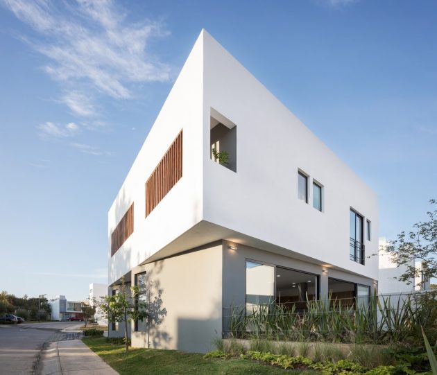 Almendro 22 House by Arqueodigma Estudio in Mexico