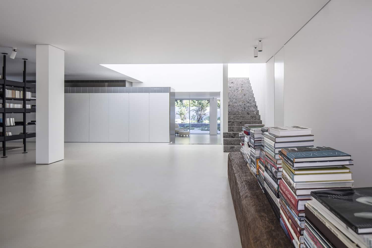 Nish House by Paritzki & Liani Architects in Ramat Hasharon, Israel Nish House by Paritzki & Liani Architects in Ramat Hasharon, Israel