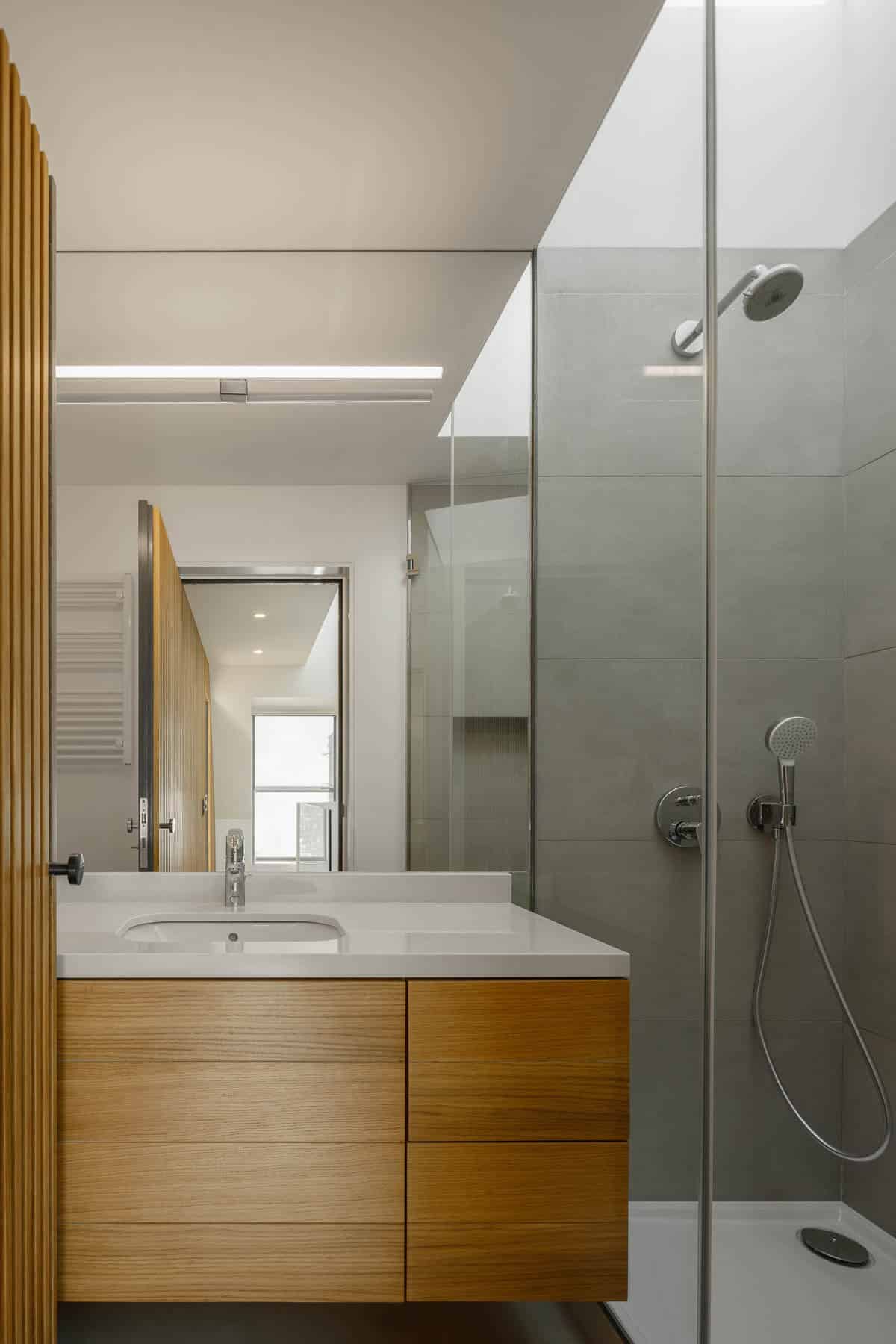 Predio Foz by As Arquitectos in Porto, Portugal