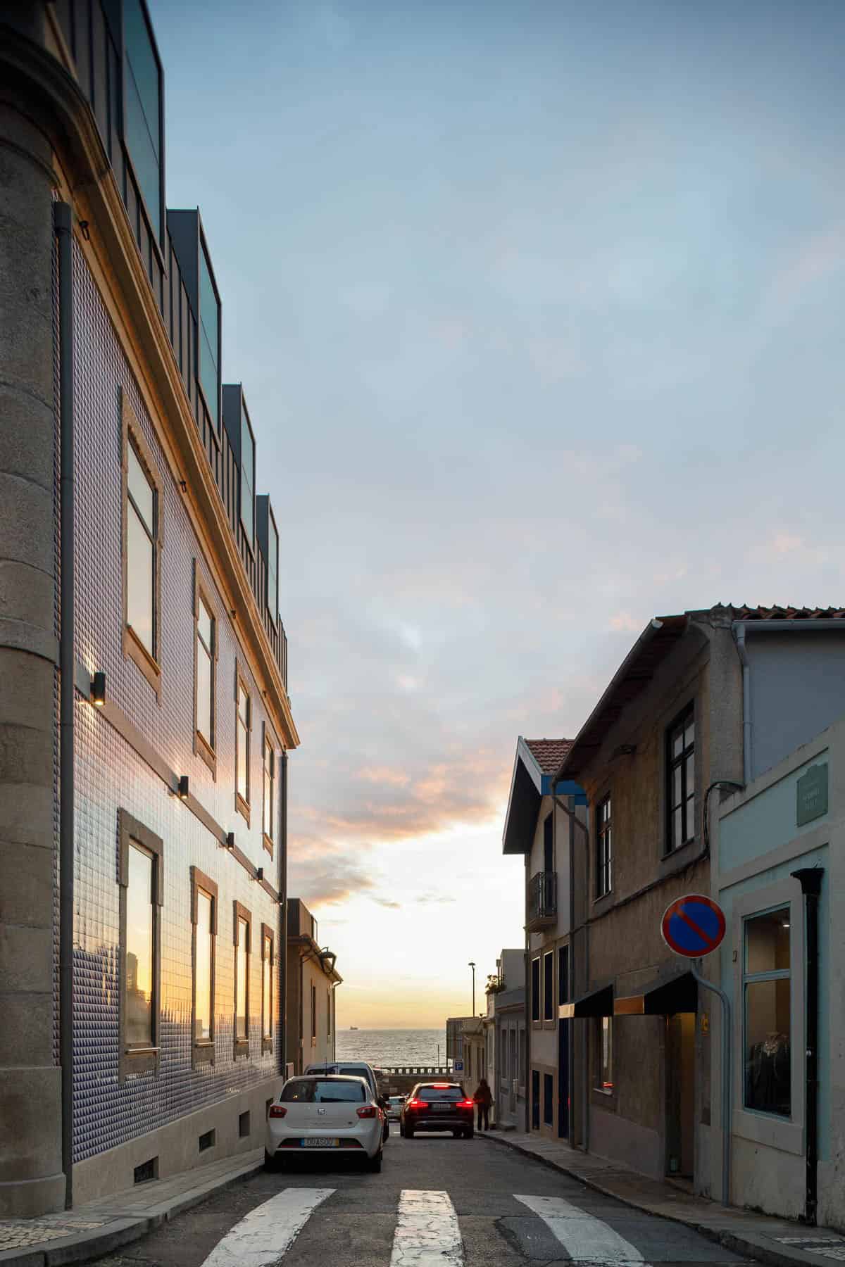 Predio Foz by As Arquitectos in Porto, Portugal