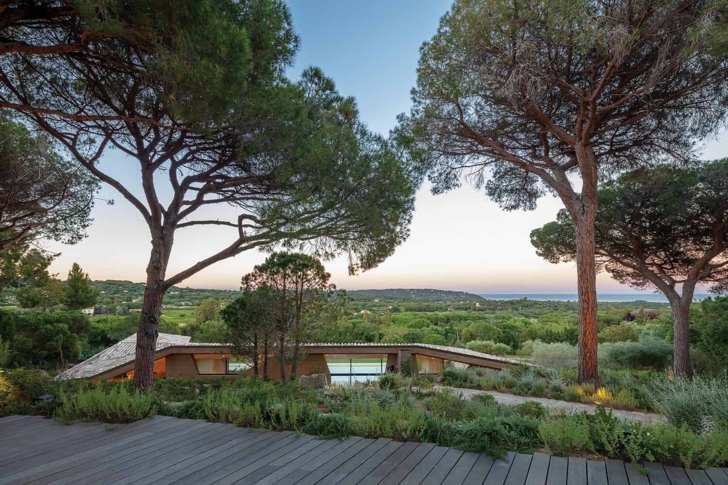 Villa Varoise by NADAA in France Villa Varoise by NADAA in France