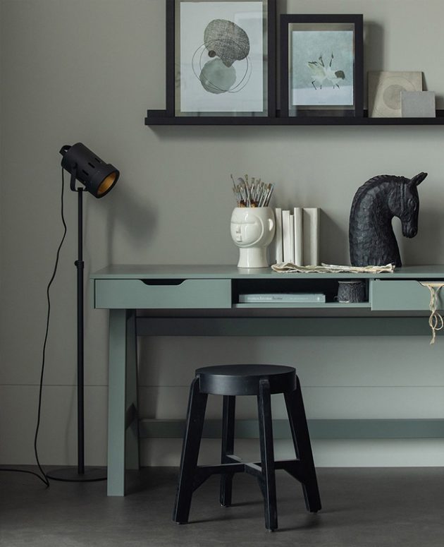 Pretty And Elegant Black Stools For Your Perfect Interior