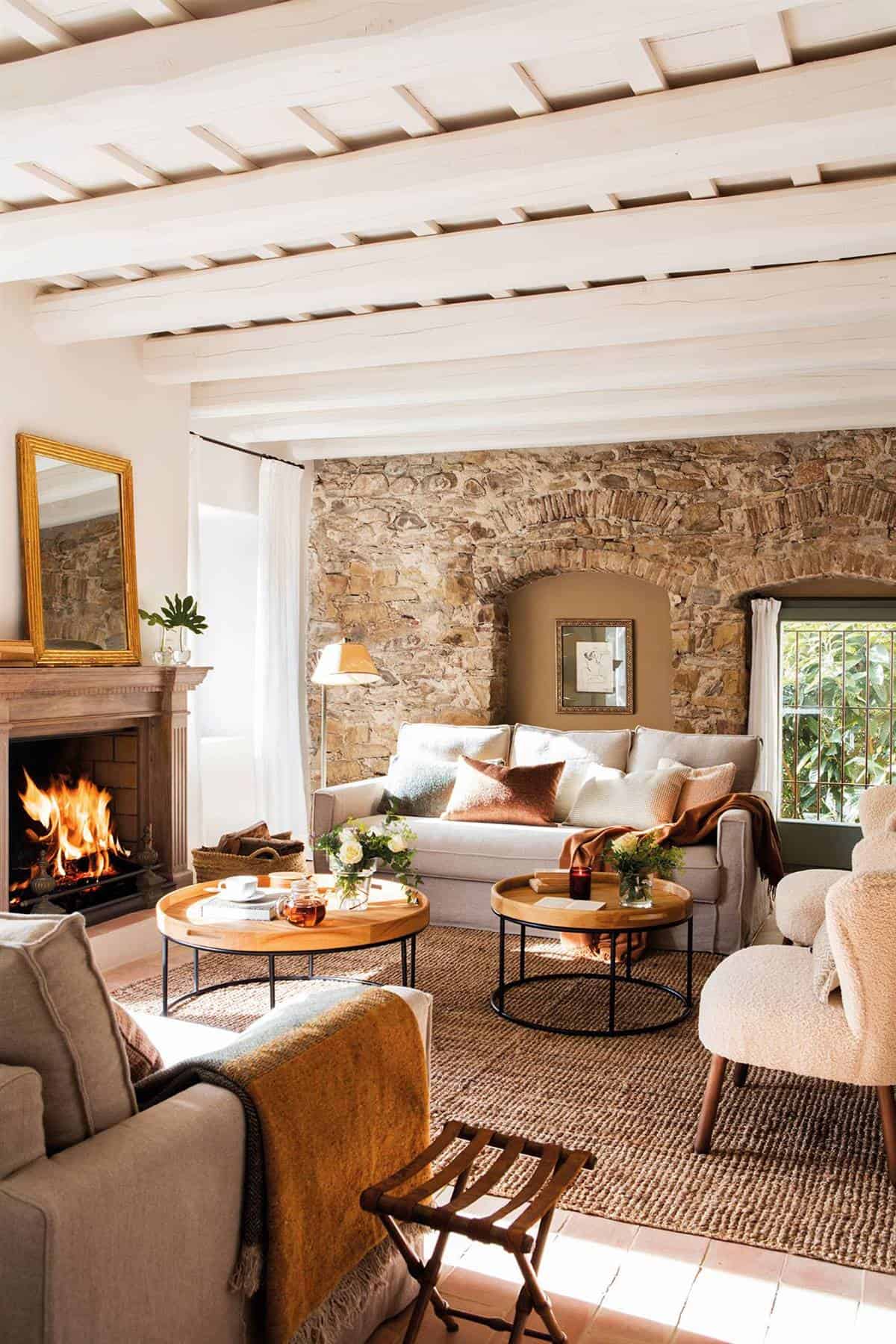 6. A LIVING ROOM DECORATED WITH STONE 6. A LIVING ROOM DECORATED WITH STONE