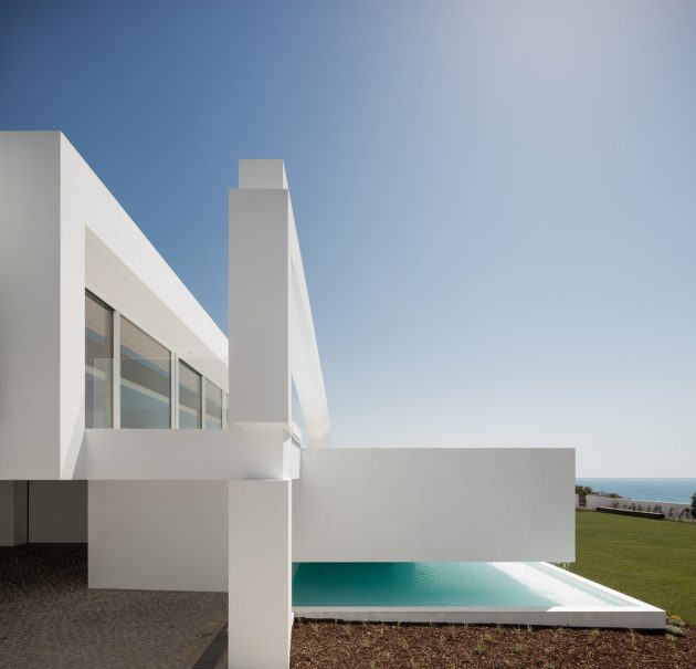 Carrara House by Mario Martins Atelier in Praia da Luz, Portugal