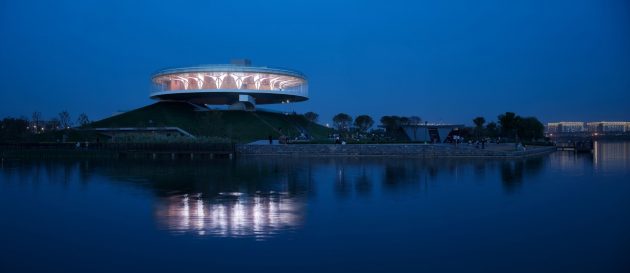 City Crown - Dragon Lake Public Art Center by Studio A+ in Zhengzhou, China